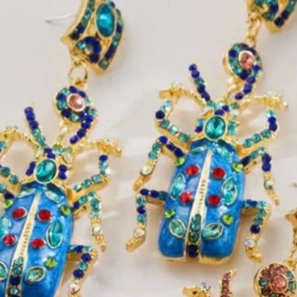 💙 Heidi DAUS Unique & Colorful Swarovski Crystal Blue Beetle Drop Earrings 💙 - Picture 6 of 8